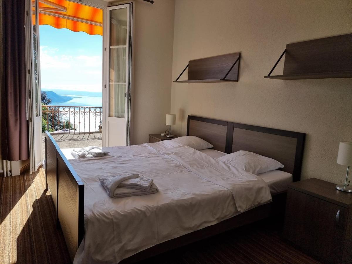 Buffet De La Gare Hotel Montreux Ngoại thất bức ảnh
