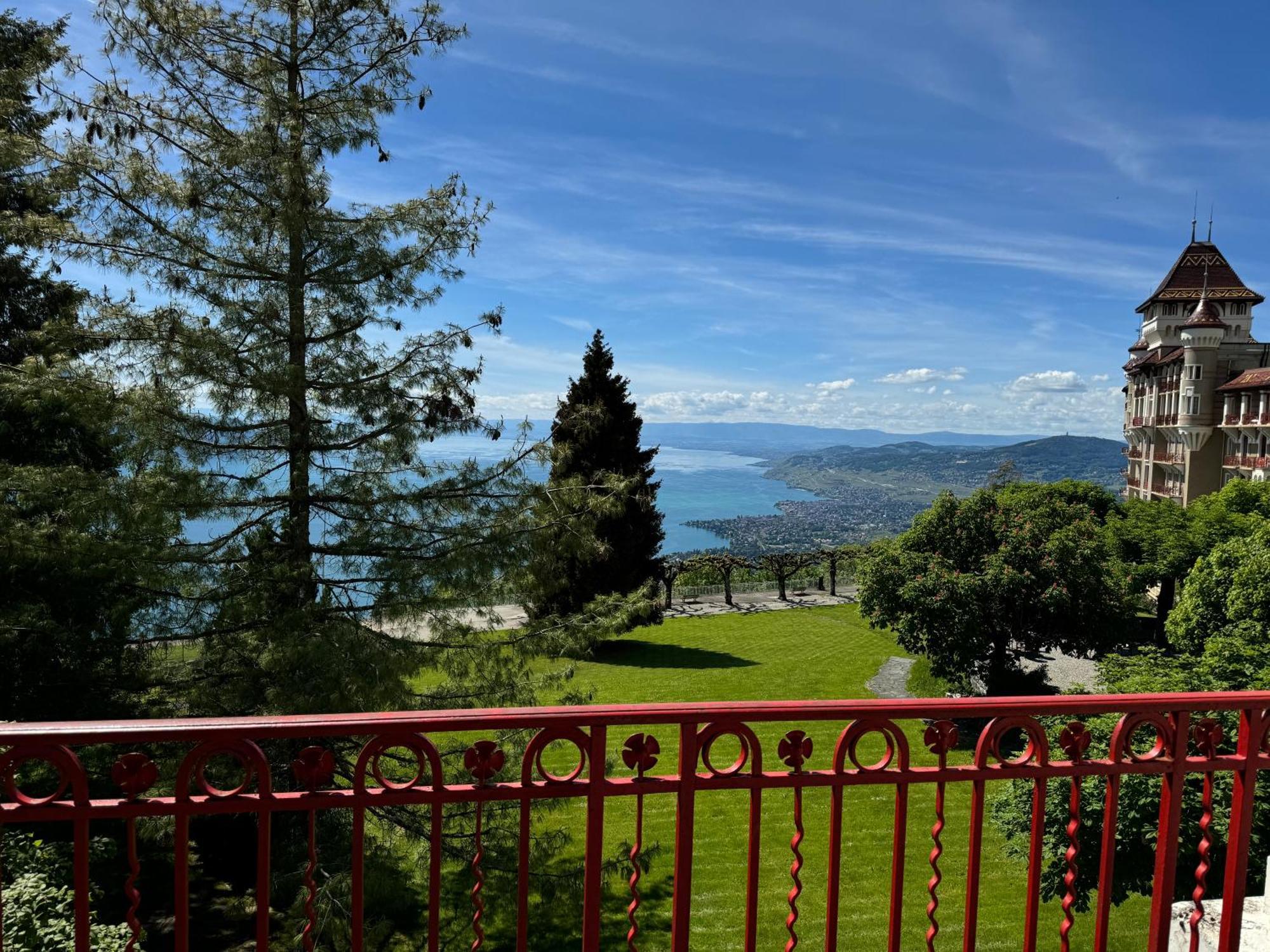 Buffet De La Gare Hotel Montreux Ngoại thất bức ảnh